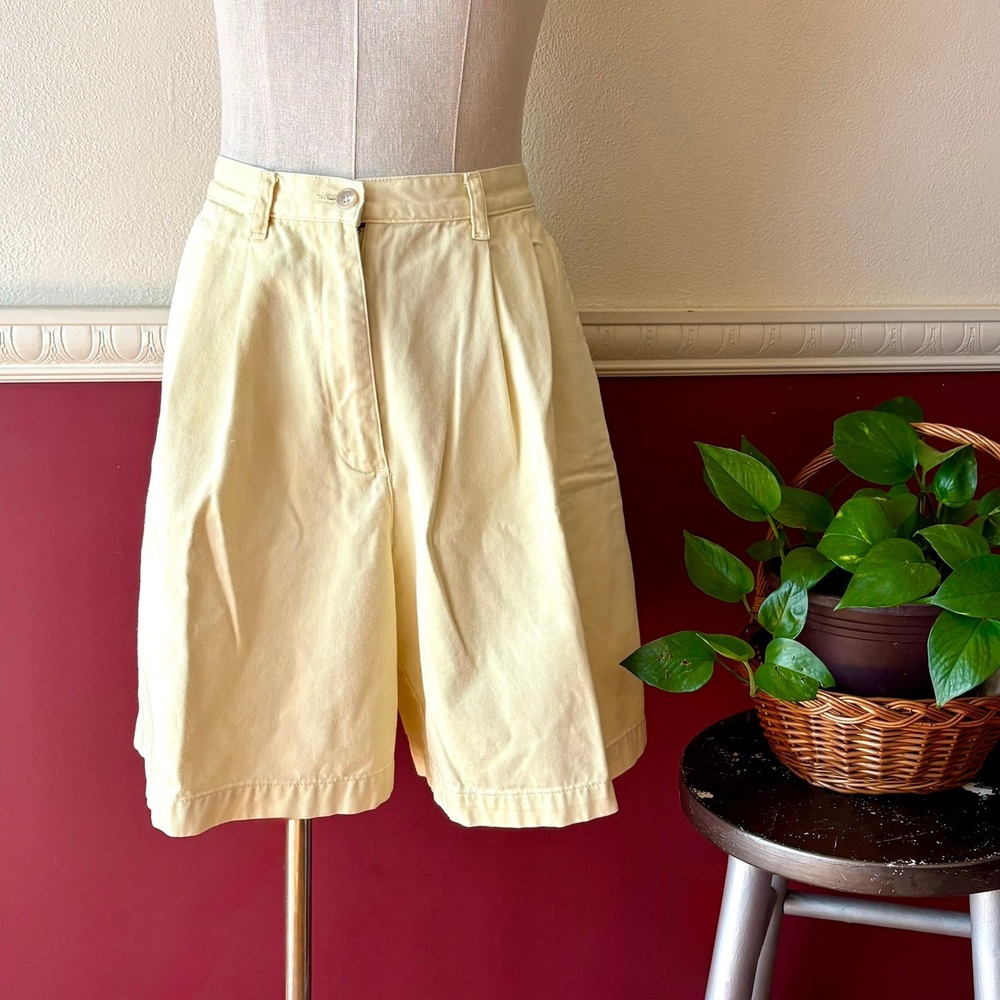 Vintage Jones Wear Sport Pale Yellow‎ Cotton Twill Shorts 10 High Waist Pleated